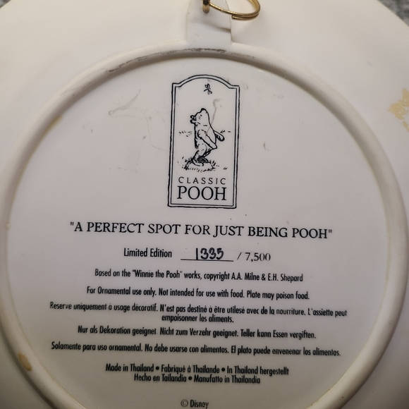 Disney Collectable Pooh - Picture 2 of 2
